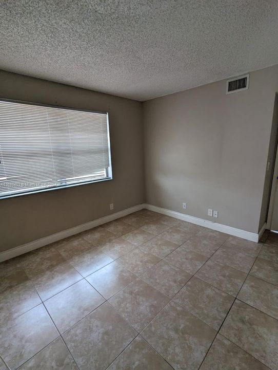 For Rent: $1,750 (2 beds, 2 baths, 768 Square Feet)