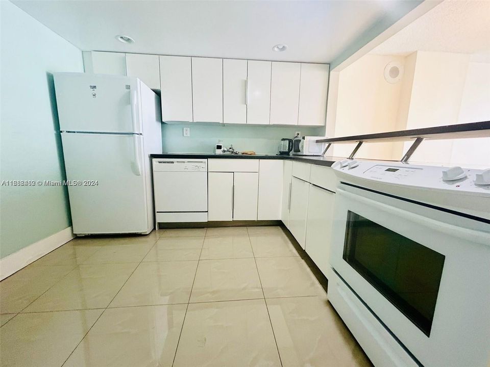 En Venta: $455,000 (1 camas, 1 baños, 1075 Pies cuadrados)