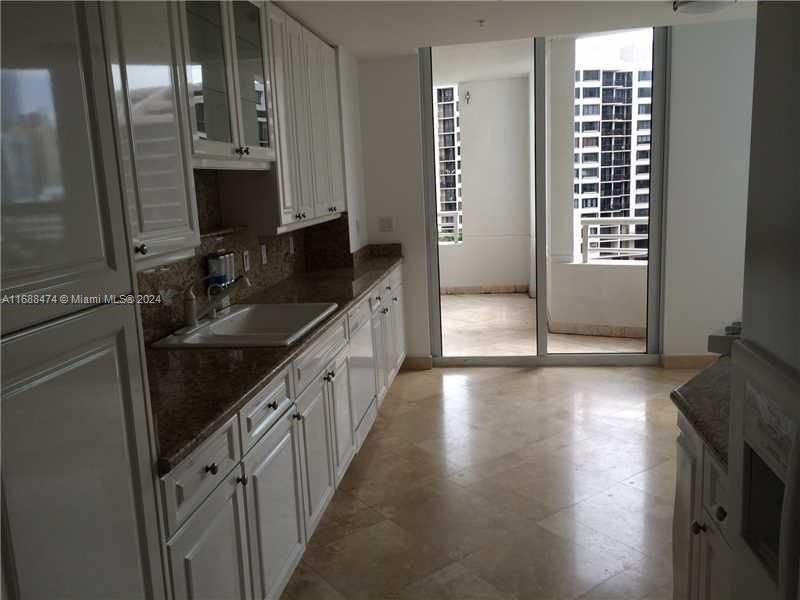 For Rent: $6,350 (2 beds, 2 baths, 1734 Square Feet)