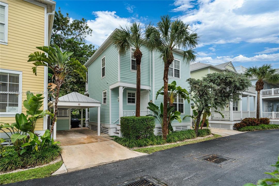 For Sale: $1,500,000 (2 beds, 2 baths, 1137 Square Feet)