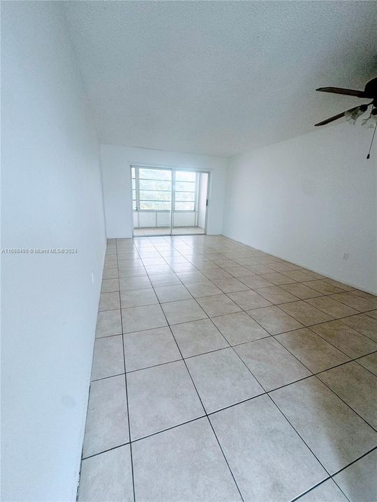 For Rent: $1,500 (1 beds, 1 baths, 640 Square Feet)