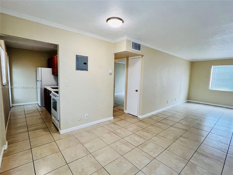 For Rent: $1,800 (1 beds, 1 baths, 29312 Square Feet)