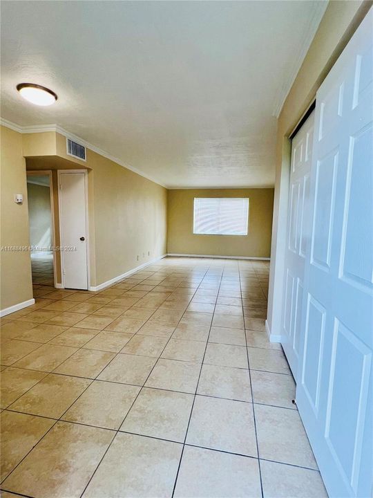 For Rent: $1,800 (1 beds, 1 baths, 29312 Square Feet)