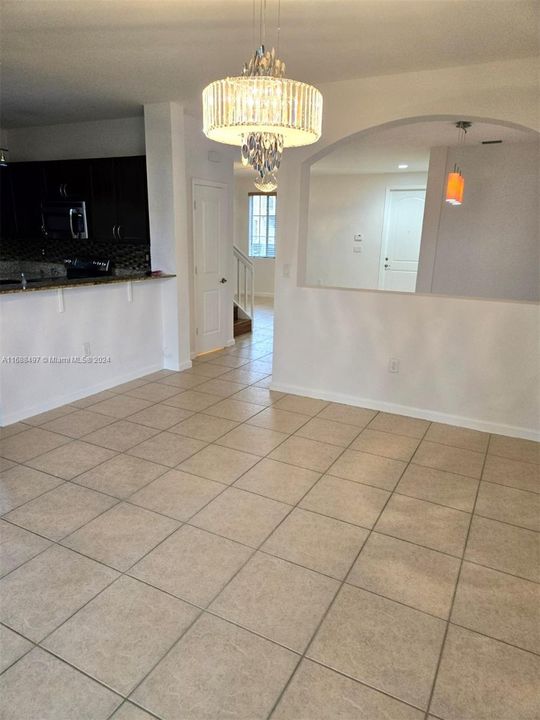 For Rent: $3,000 (3 beds, 2 baths, 1850 Square Feet)