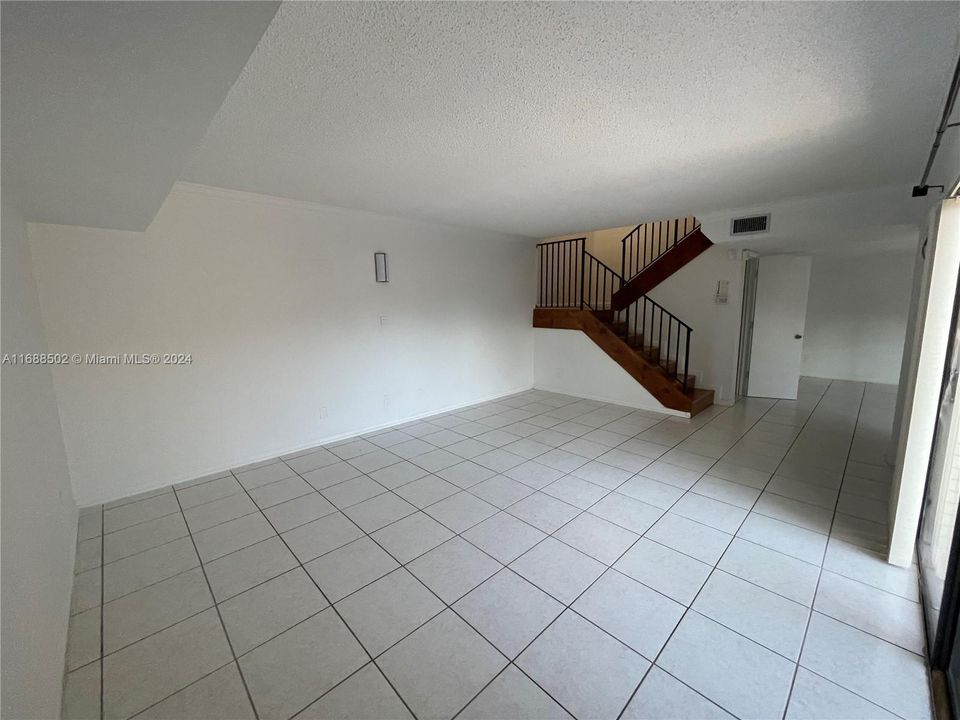 For Sale: $249,900 (2 beds, 2 baths, 1530 Square Feet)