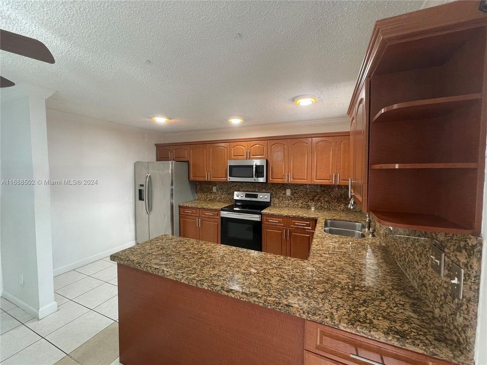 For Sale: $249,900 (2 beds, 2 baths, 1530 Square Feet)