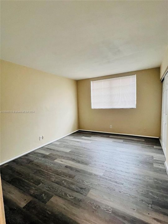 For Rent: $1,800 (1 beds, 1 baths, 29312 Square Feet)