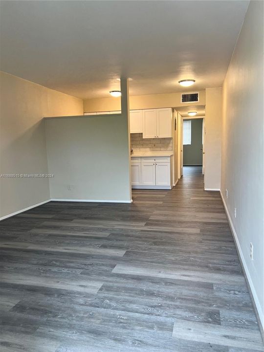 For Rent: $1,800 (1 beds, 1 baths, 29312 Square Feet)