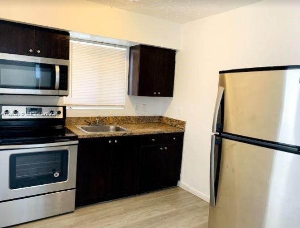 For Rent: $1,500 (1 beds, 1 baths, 583 Square Feet)