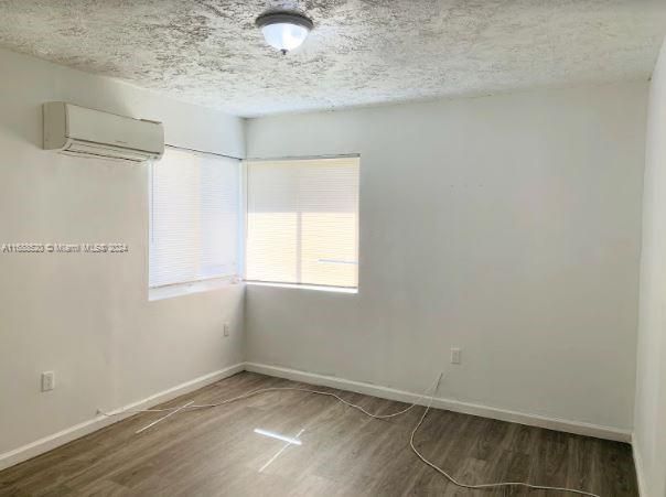 For Rent: $1,500 (1 beds, 1 baths, 583 Square Feet)