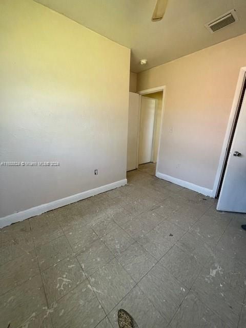 For Sale: $420,000 (3 beds, 1 baths, 920 Square Feet)