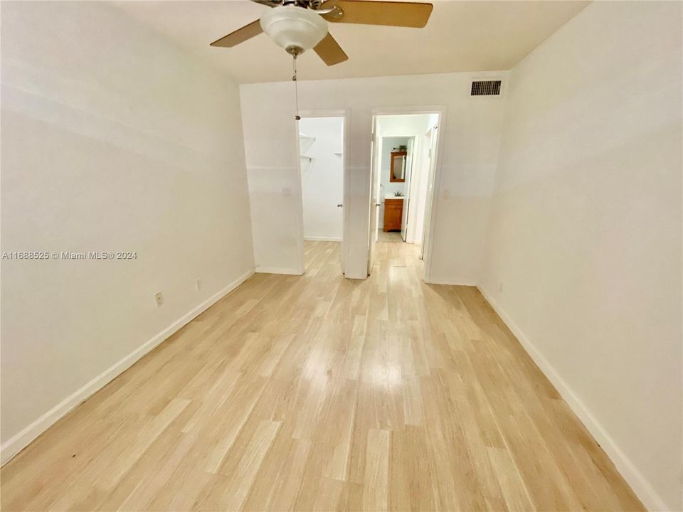 For Rent: $1,500 (1 beds, 1 baths, 560 Square Feet)