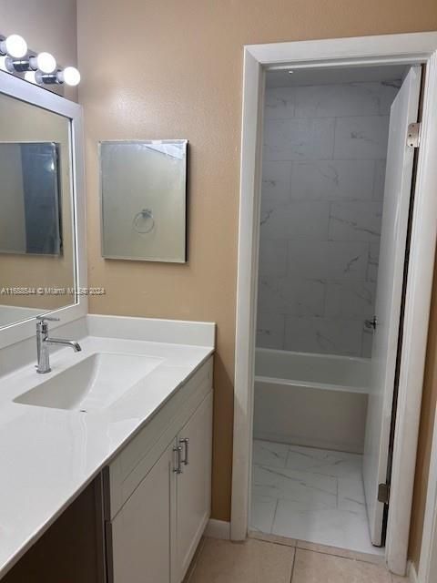 For Rent: $2,200 (3 beds, 2 baths, 1195 Square Feet)