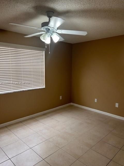 For Rent: $2,200 (3 beds, 2 baths, 1195 Square Feet)