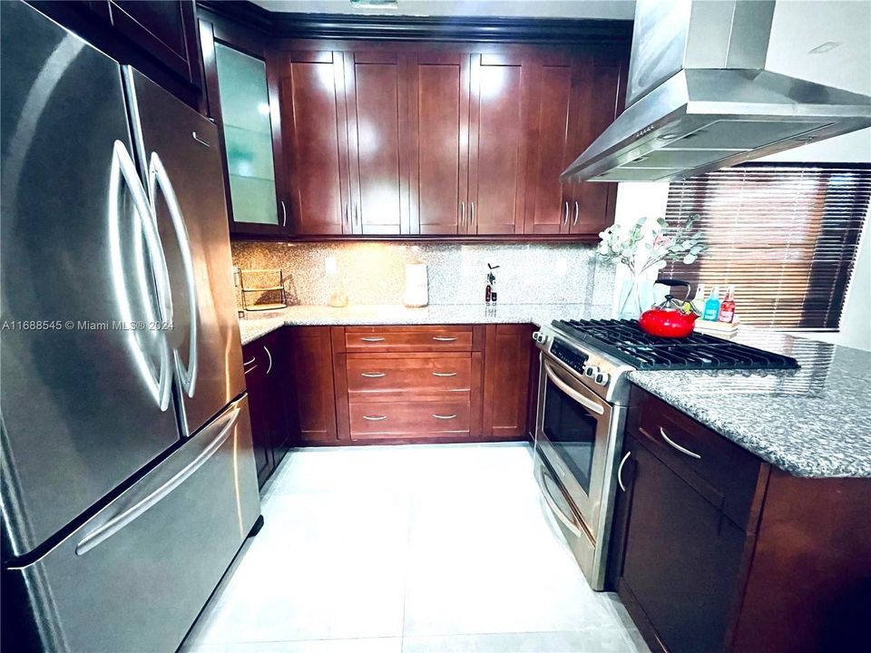 En Venta: $999,999 (3 camas, 2 baños, 1503 Pies cuadrados)