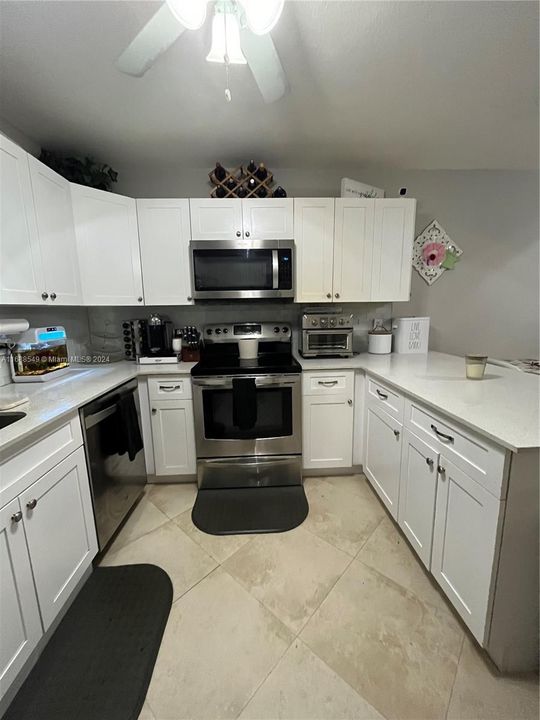 For Sale: $429,900 (3 beds, 2 baths, 1434 Square Feet)