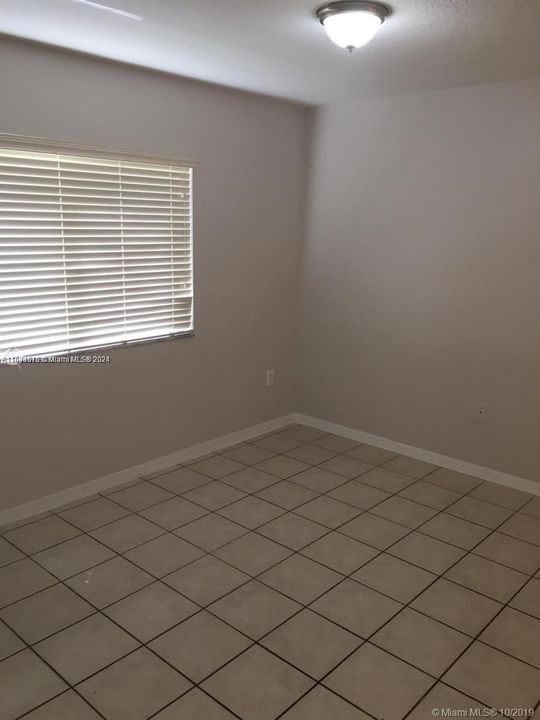 For Rent: $2,095 (2 beds, 2 baths, 920 Square Feet)