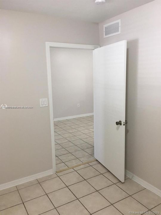 For Rent: $2,095 (2 beds, 2 baths, 920 Square Feet)