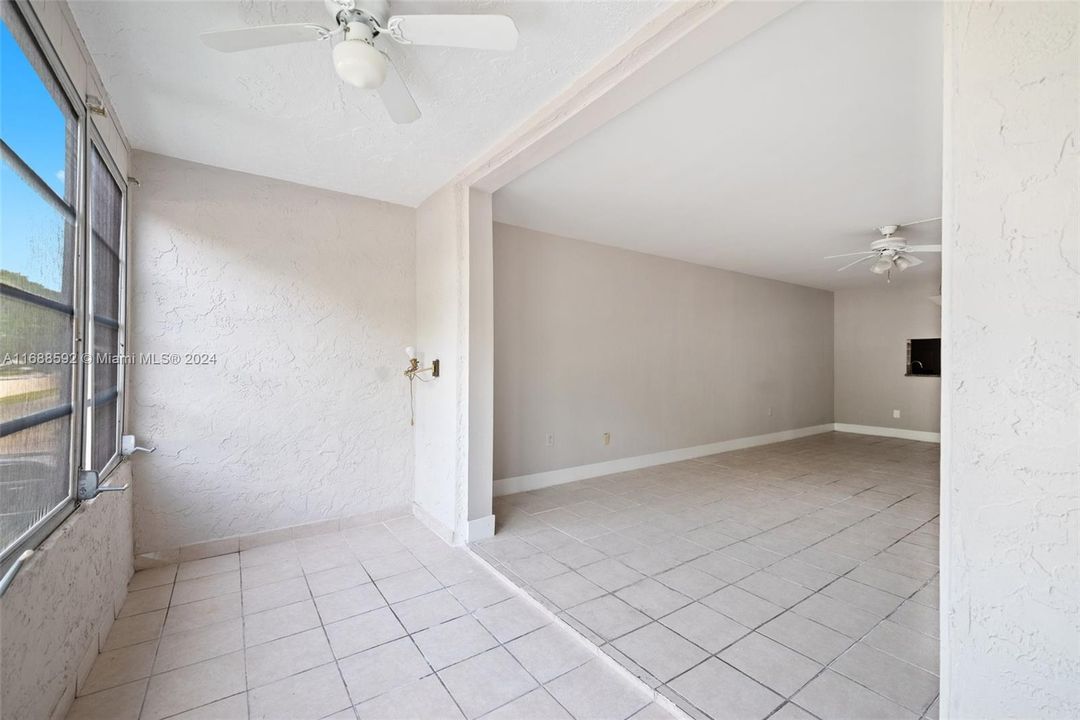 For Rent: $1,500 (2 beds, 2 baths, 1010 Square Feet)