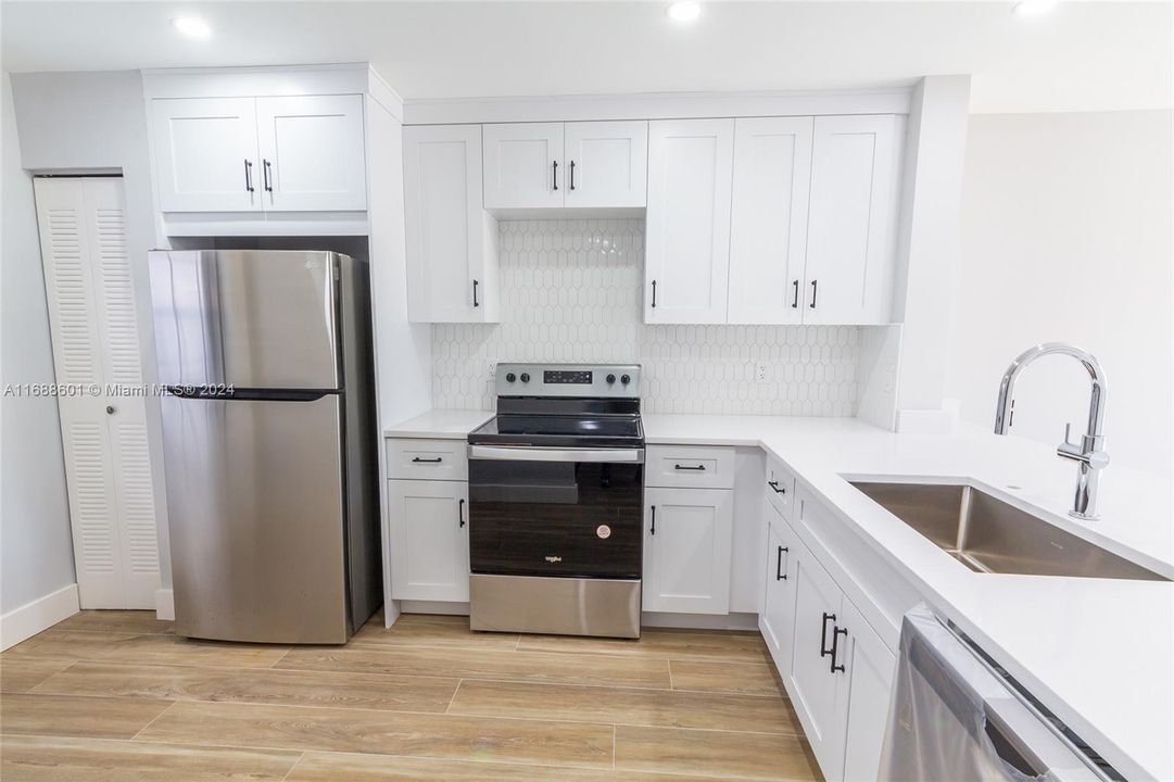 For Rent: $3,000 (3 beds, 2 baths, 1226 Square Feet)