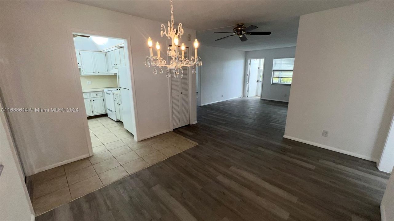 For Rent: $1,650 (2 beds, 2 baths, 950 Square Feet)