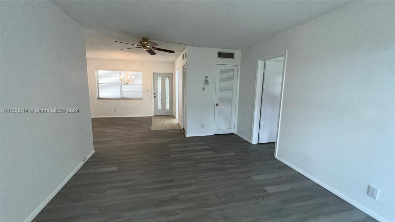 For Rent: $1,650 (2 beds, 2 baths, 950 Square Feet)