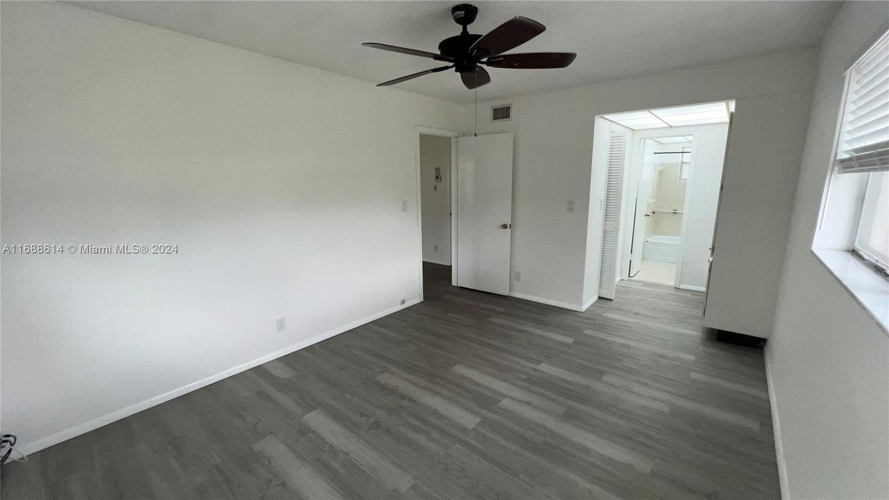 For Rent: $1,650 (2 beds, 2 baths, 950 Square Feet)