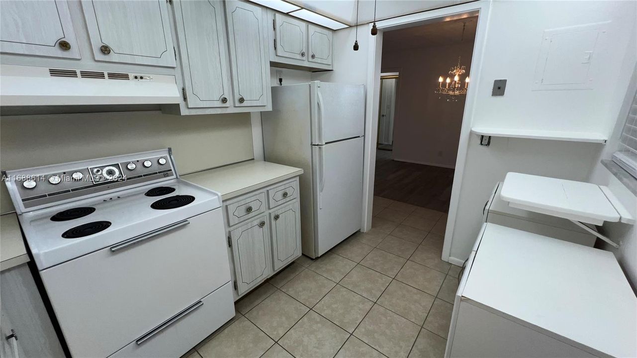 For Rent: $1,650 (2 beds, 2 baths, 950 Square Feet)