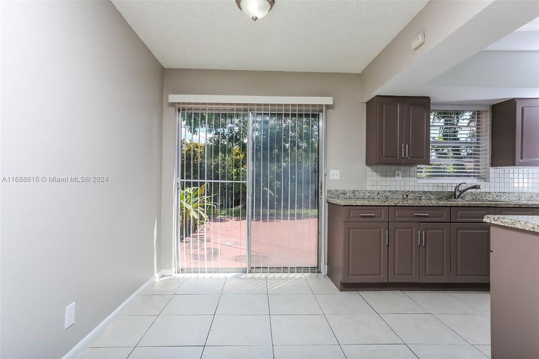 For Rent: $2,640 (4 beds, 2 baths, 1225 Square Feet)