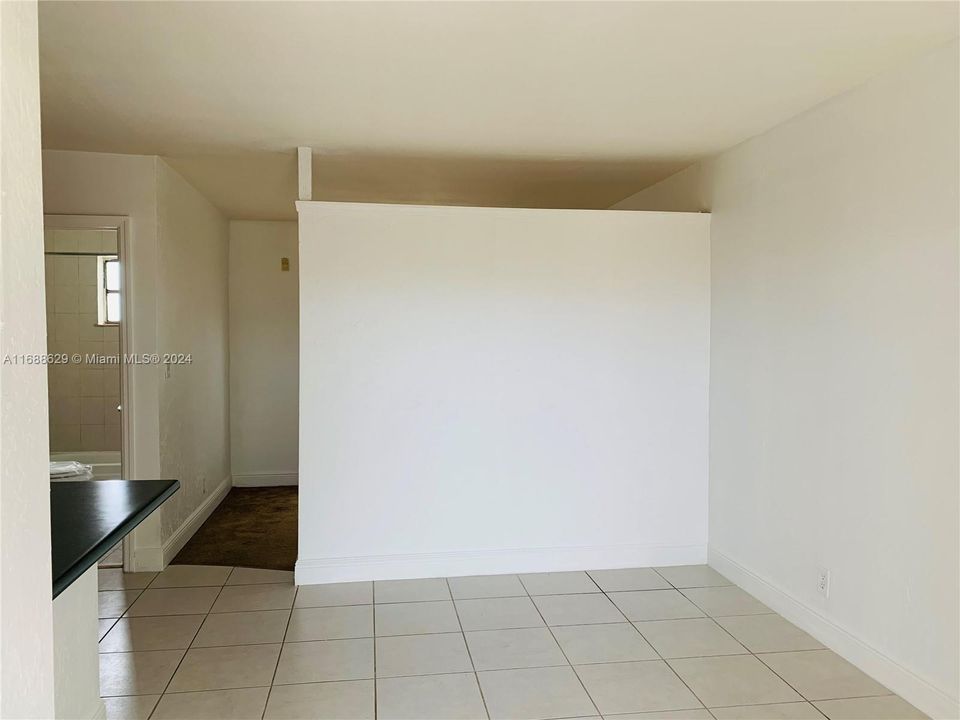 For Rent: $1,675 (1 beds, 1 baths, 412 Square Feet)