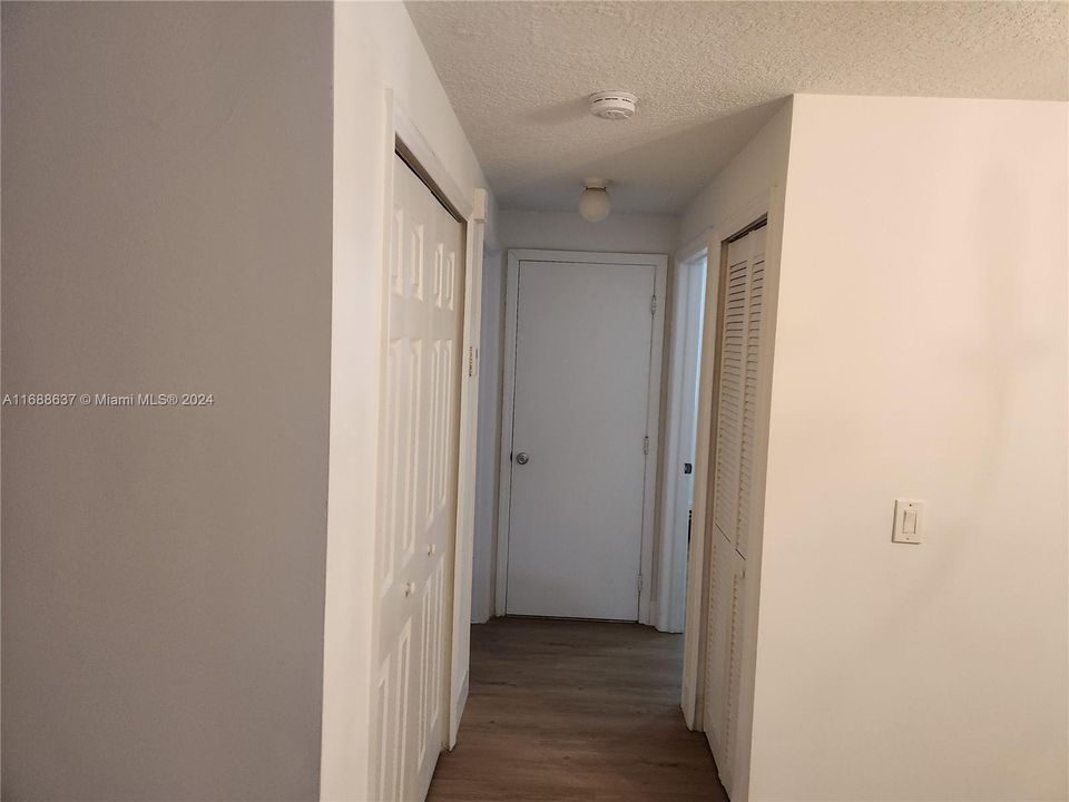 For Rent: $2,900 (3 beds, 2 baths, 1271 Square Feet)