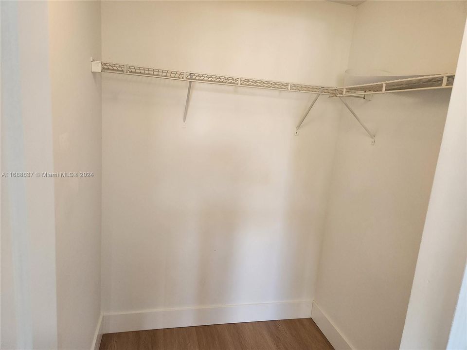 For Rent: $2,900 (3 beds, 2 baths, 1271 Square Feet)