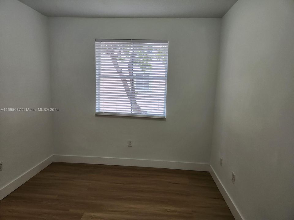 For Rent: $2,900 (3 beds, 2 baths, 1271 Square Feet)