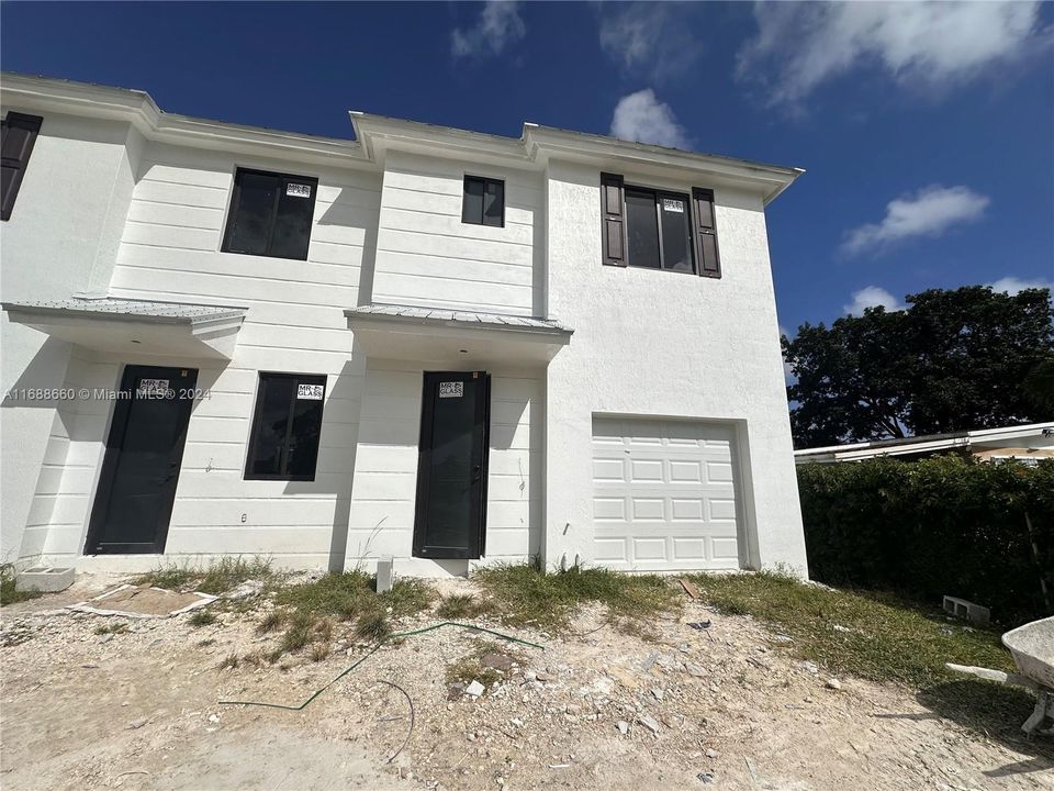 En Venta: $424,999 (3 camas, 2 baños, 0 Pies cuadrados)