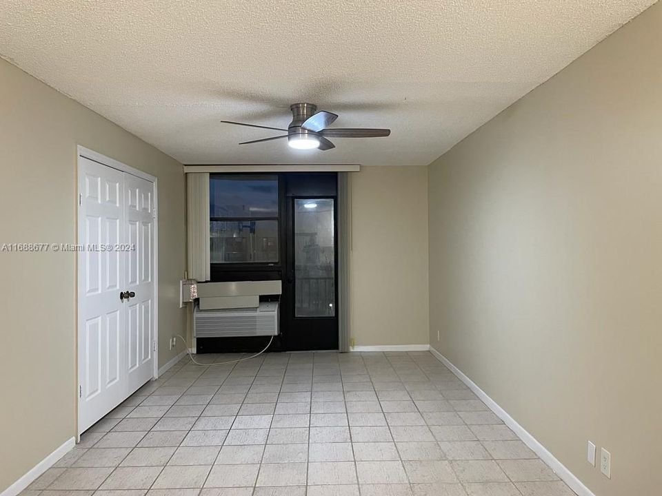 For Rent: $1,550 (1 beds, 1 baths, 541 Square Feet)