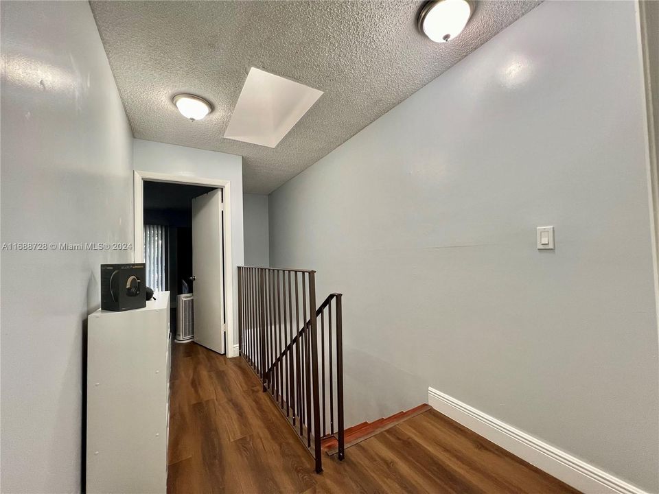 For Sale: $365,000 (2 beds, 2 baths, 1308 Square Feet)