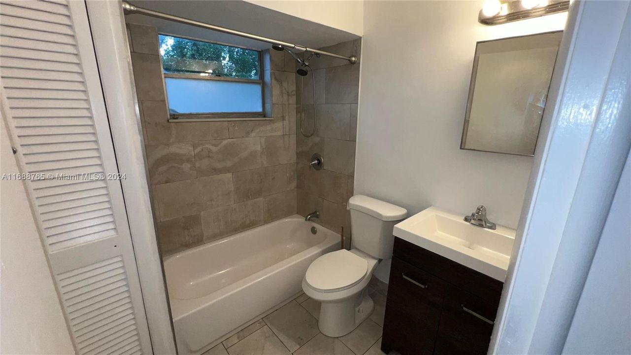 For Rent: $2,000 (2 beds, 1 baths, 1699 Square Feet)