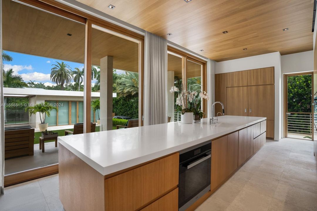 En Renta: $475,000 (6 camas, 7 baños, 10777 Pies cuadrados)