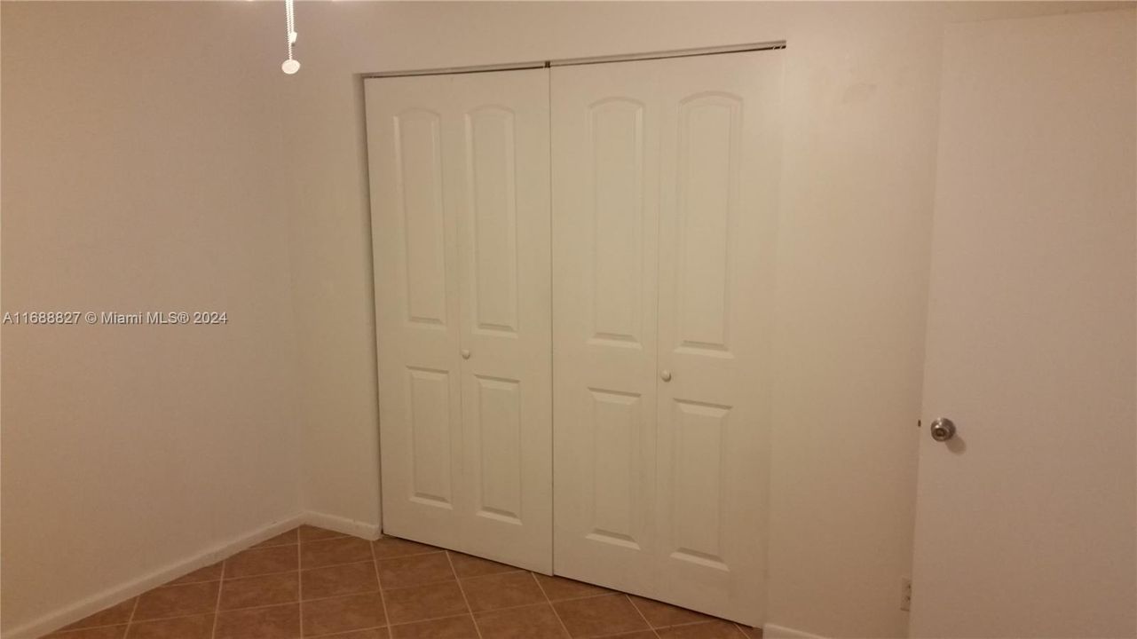 For Rent: $1,850 (2 beds, 1 baths, 1020 Square Feet)