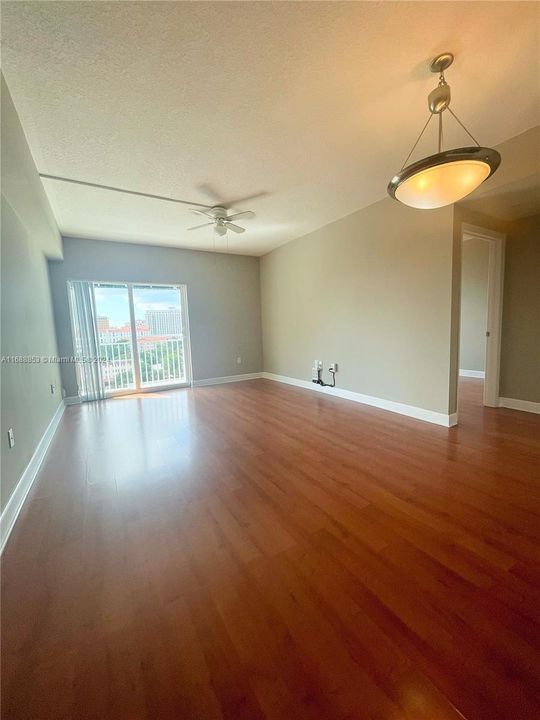 For Rent: $3,100 (2 beds, 2 baths, 1052 Square Feet)