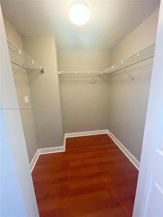 For Rent: $3,100 (2 beds, 2 baths, 1052 Square Feet)