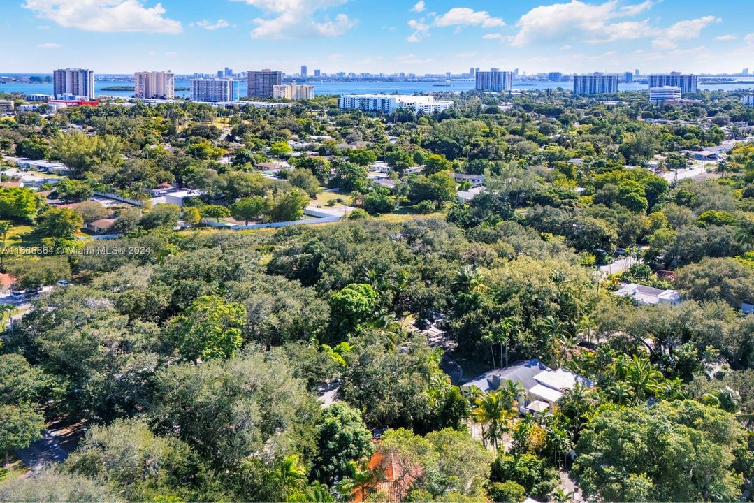 For Sale: $1,214,000 (3 beds, 2 baths, 1921 Square Feet)