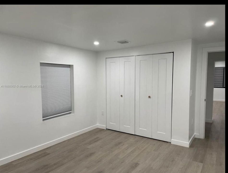 For Rent: $3,000 (2 beds, 1 baths, 1180 Square Feet)