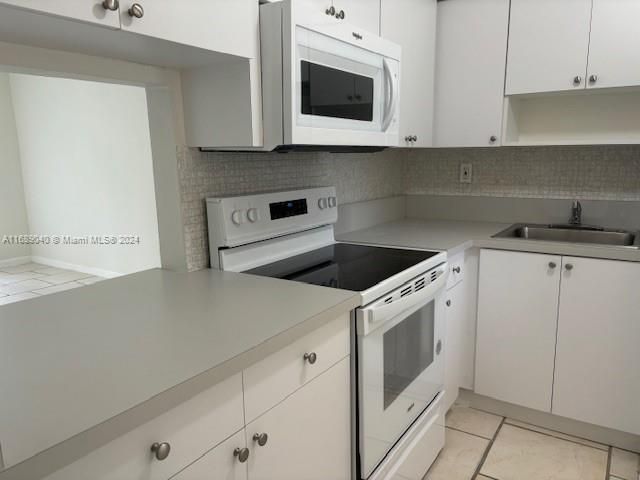 For Rent: $1,800 (1 beds, 1 baths, 850 Square Feet)