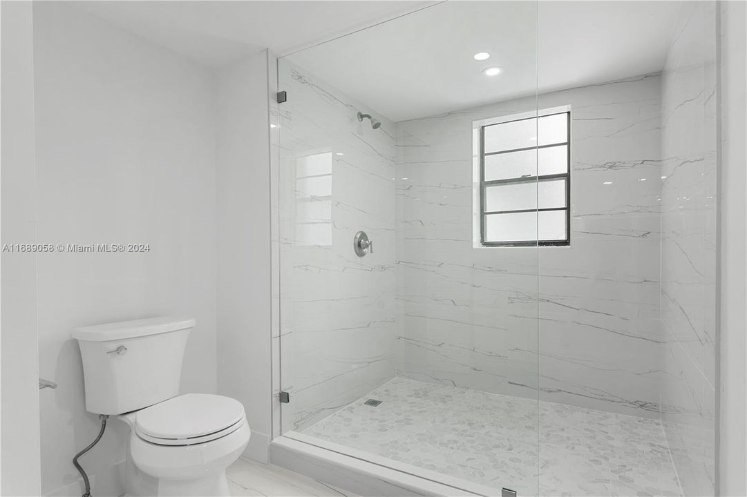 For Sale: $280,000 (2 beds, 2 baths, 1237 Square Feet)