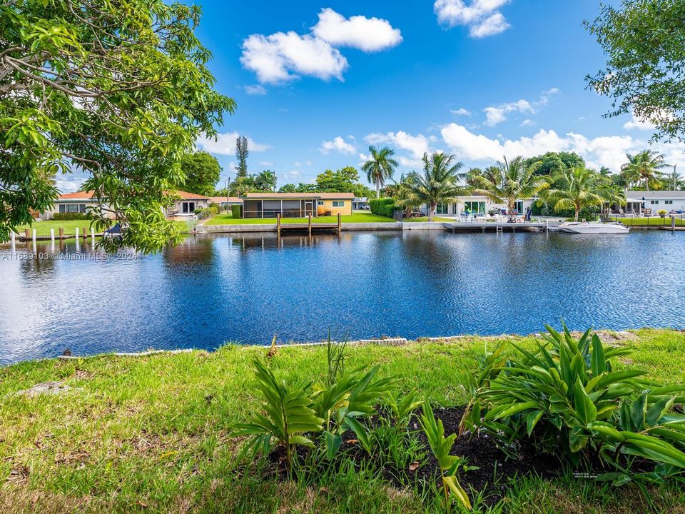 For Sale: $945,000 (3 beds, 2 baths, 2151 Square Feet)