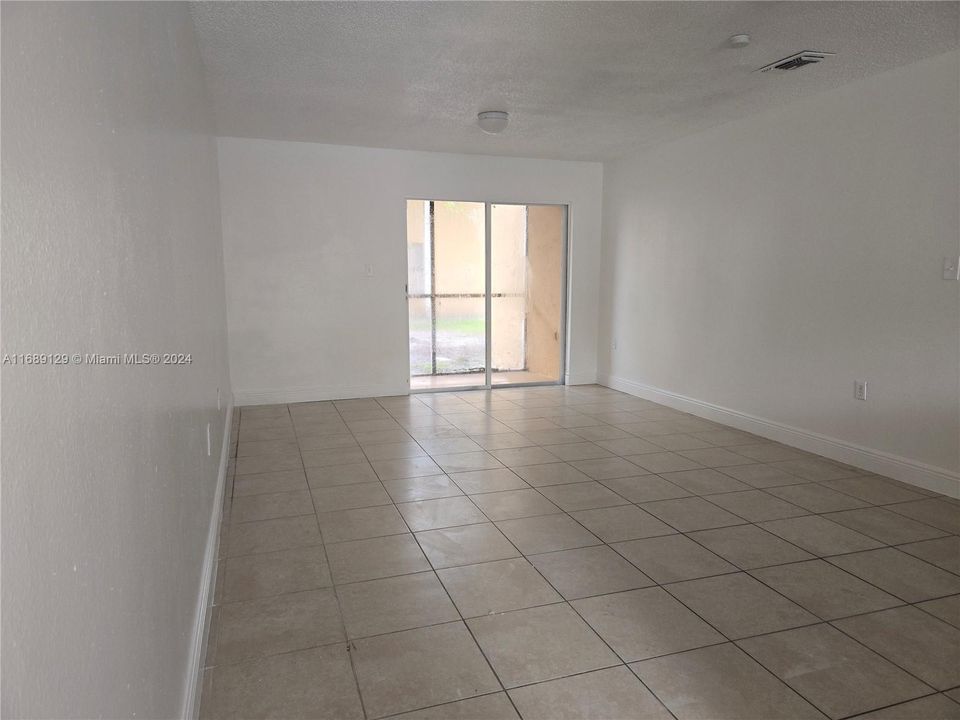 For Rent: $1,875 (2 beds, 2 baths, 1084 Square Feet)