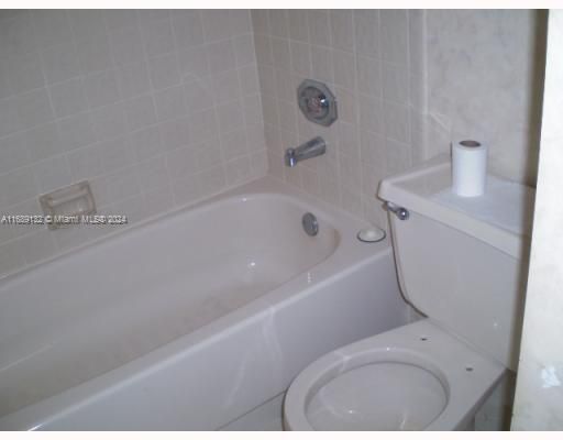 For Rent: $2,100 (2 beds, 2 baths, 1019 Square Feet)