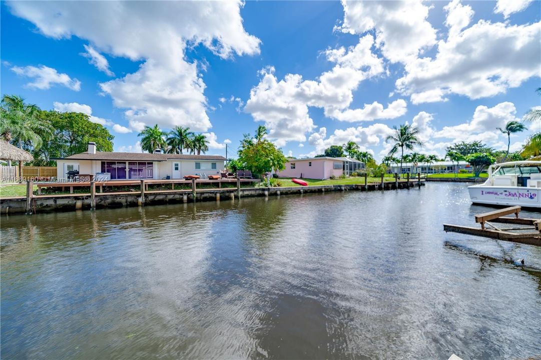 For Sale: $760,000 (4 beds, 3 baths, 2358 Square Feet)