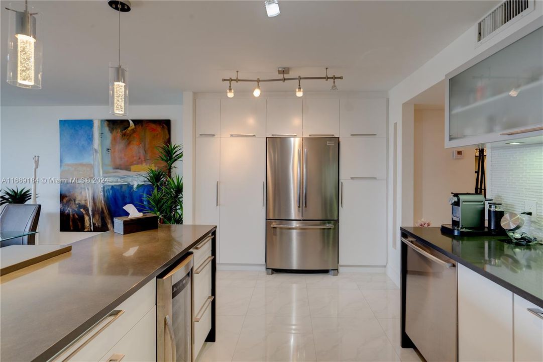 For Sale: $495,000 (3 beds, 2 baths, 1716 Square Feet)